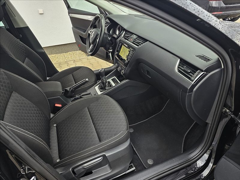 Škoda Octavia III 2,0TDi 110KW Edition + - fotka 31 z 46