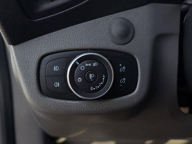Ford Tourneo Connect (2019) Titanium L2 1.5 EcoBlue 88kW, - fotka 15 z 24