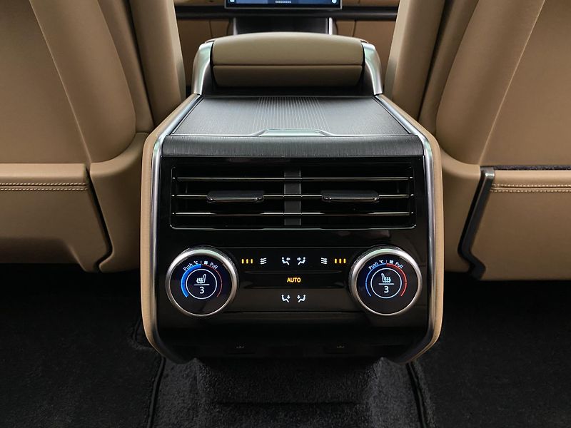Land Rover Range Rover D350 AUTOBIOGRAPHY LWB - fotka 80 z 100