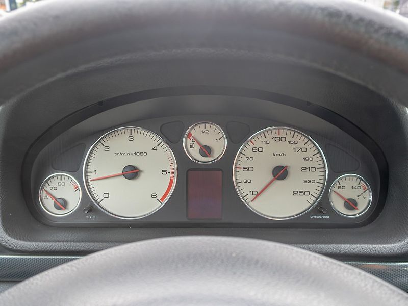Peugeot 407 (2006) 2.0HDI 100KW – PANORAMA - fotka 18 z 40