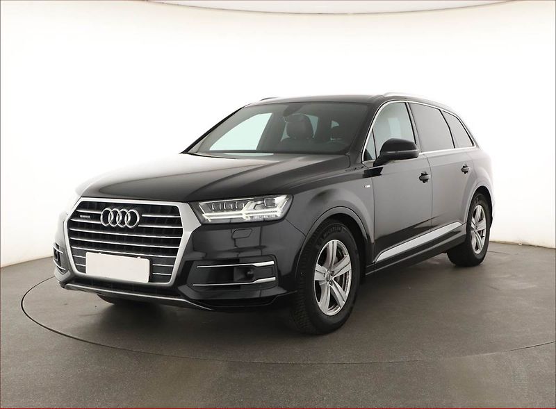 Audi Q7 (2019) S-Line 50 TDI - fotka 2 z 21