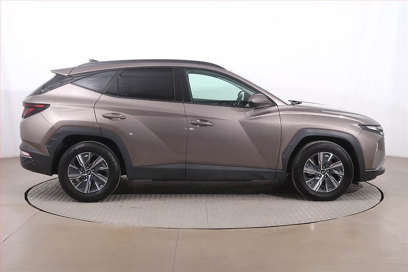 Hyundai Tucson (2021) Family 1.6 T-GDI - fotka 6 z 22