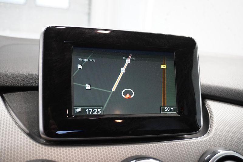Mercedes-Benz Třídy B (2015) B250 2,0I AUTOMAT - fotka 16 z 30