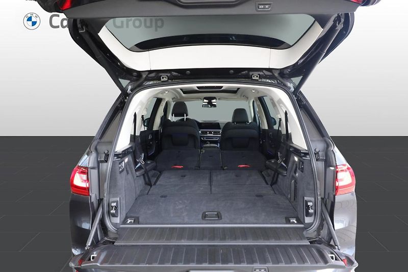 BMW X7 xDrive40i - fotka 10 z 32