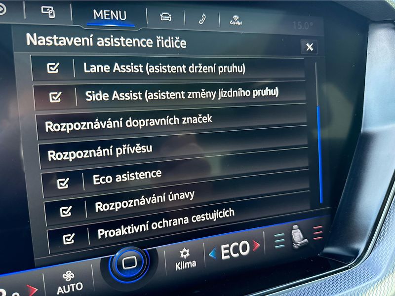 Volkswagen Touareg 3,0TDi 210kW R-line - fotka 22 z 23