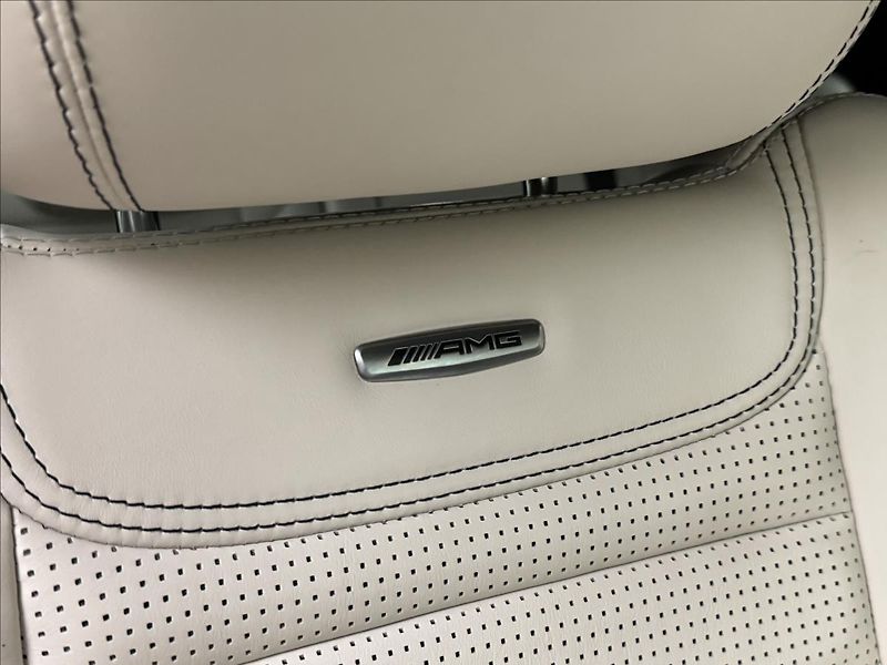 Mercedes-Benz GLS 5,5 63AMG DESIGNO NZTOP PANO - fotka 42 z 61