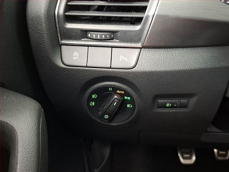 Škoda Fabia (2017) 1.2 TSI, Tempomat - fotka 16 z 17