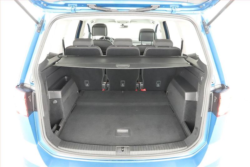 Volkswagen Touran (2019) 2.0 TDI - fotka 10 z 14