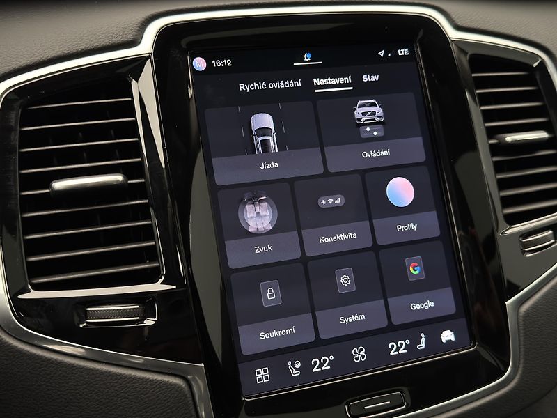 Volvo XC90 T8 AWD RECHARGE BRIGHT PLUS CZ - fotka 39 z 55