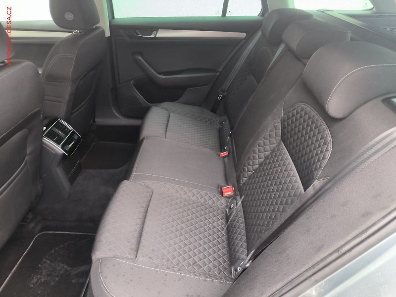 Škoda Superb (2017) 2.0 TDi 4x4, Style, DSG - fotka 10 z 25