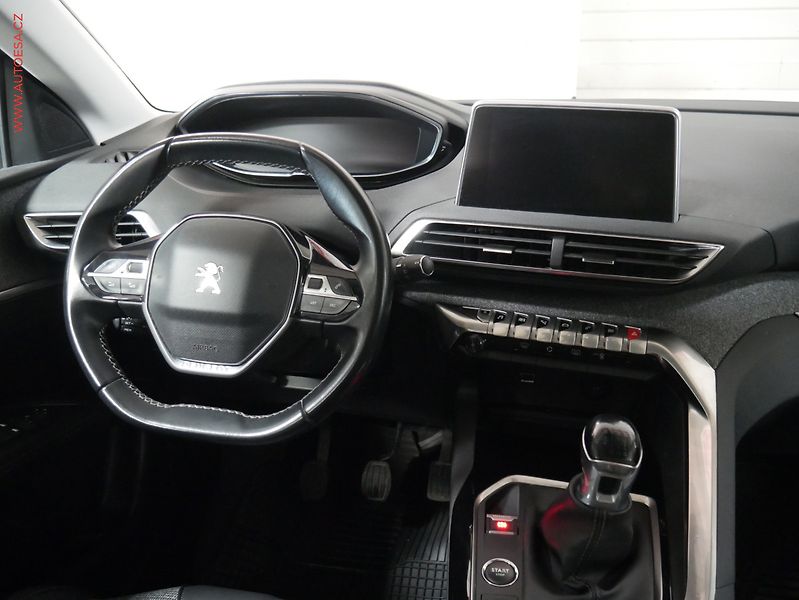 Peugeot 3008 (2018) 1.5 HDi, Allure - fotka 13 z 24