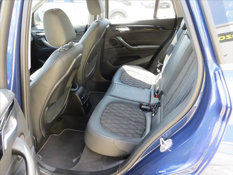 BMW X1 1,5 i sDrive AUT LED Navi ČR - fotka 25 z 27
