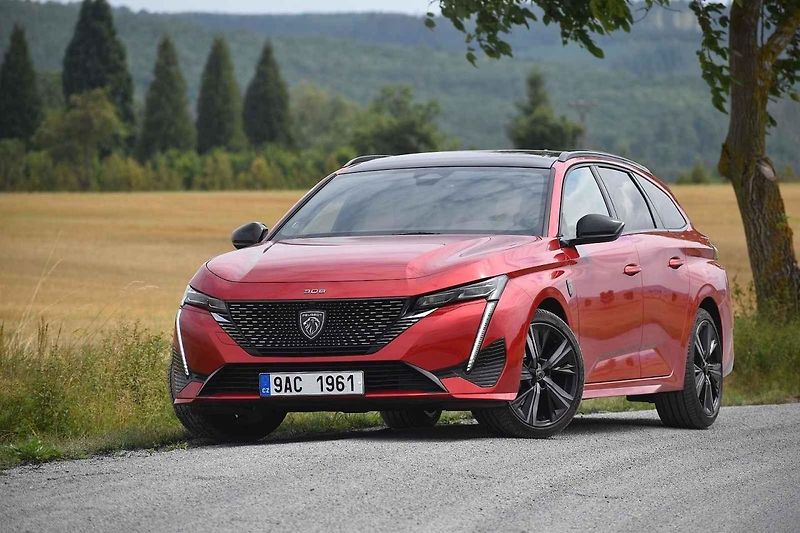 Peugeot kombíky umí. Platí to i novém 308 SW
