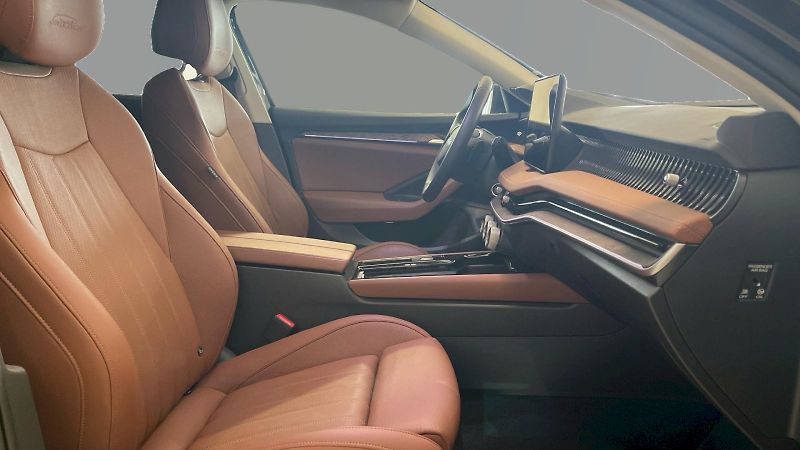 Škoda Superb (2025) Laurin&Klement 2.0TSI 195kW DS - fotka 25 z 36