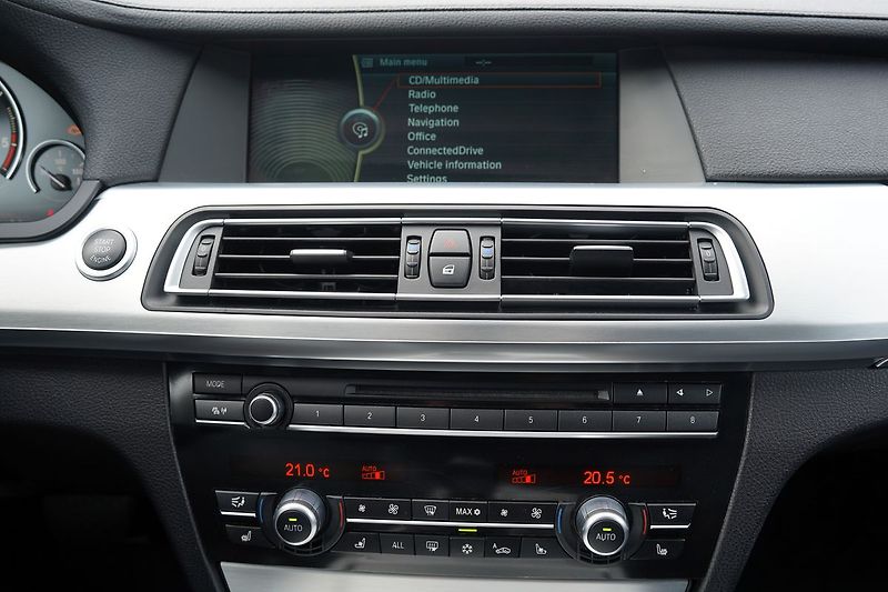 BMW Řada 7 730d  NEPOJÍZDNÉ, - fotka 35 z 45