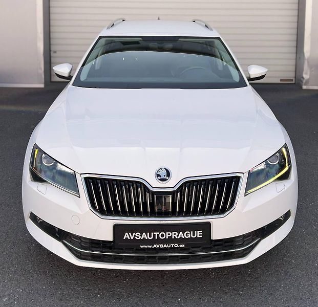Škoda Superb (2016)  III COMBI 2.0 TDI DSG 140 KW - fotka 2 z 25