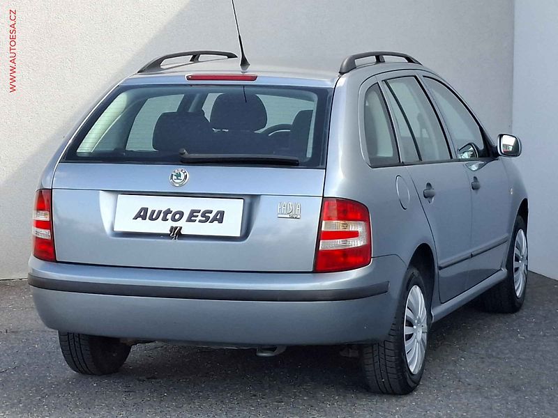 Škoda Fabia (2004) 1.4 16V, Tempomat - fotka 4 z 14