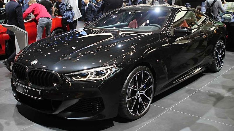 Novináři obléhají nové BMW 3