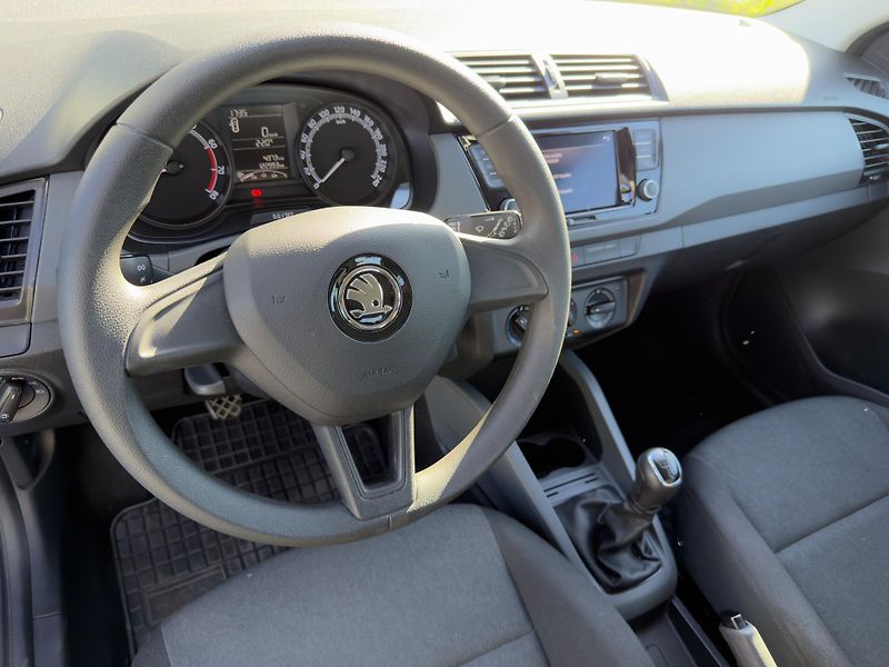 Škoda Fabia 1.0 tsi 70 kw - fotka 13 z 17