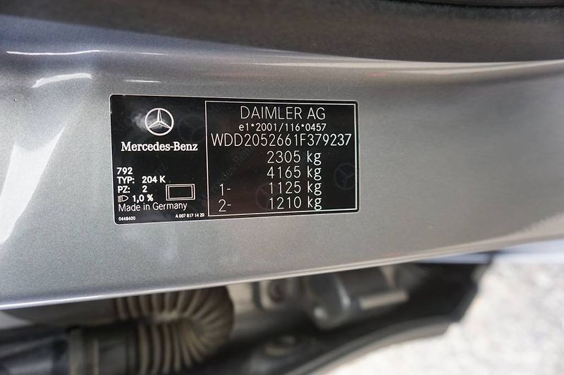 Mercedes-Benz Třídy C (2017) C 400 4 MATIC - fotka 36 z 37