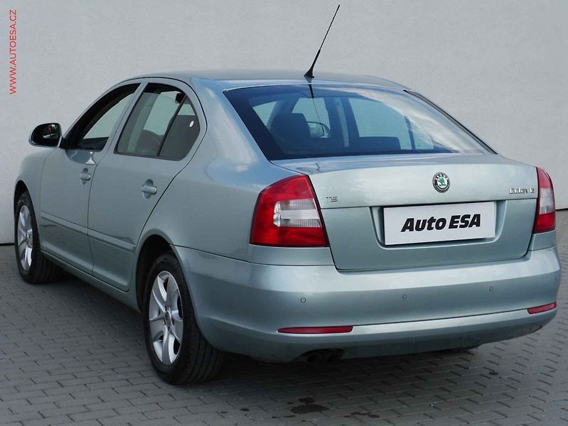 Škoda Octavia (2009) 1.4 TSI, ČR, AC, park.čidla - fotka 6 z 13