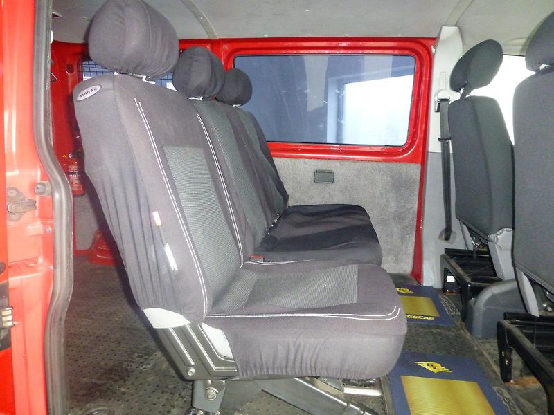 Volkswagen Transporter (2009) 2,0TDI-75KW**TAŽNÉ**ALU**9MÍST - fotka 14 z 15