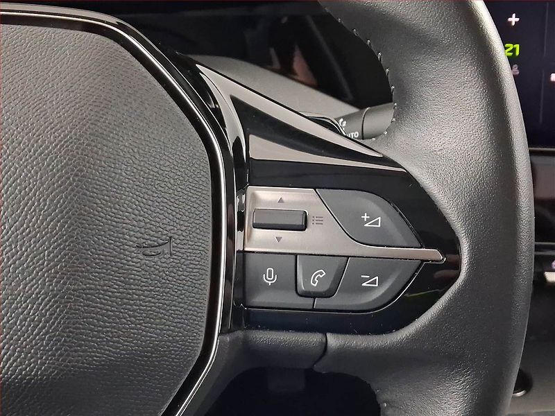 Peugeot 408 (2024) 1.2 PureTech - fotka 17 z 21