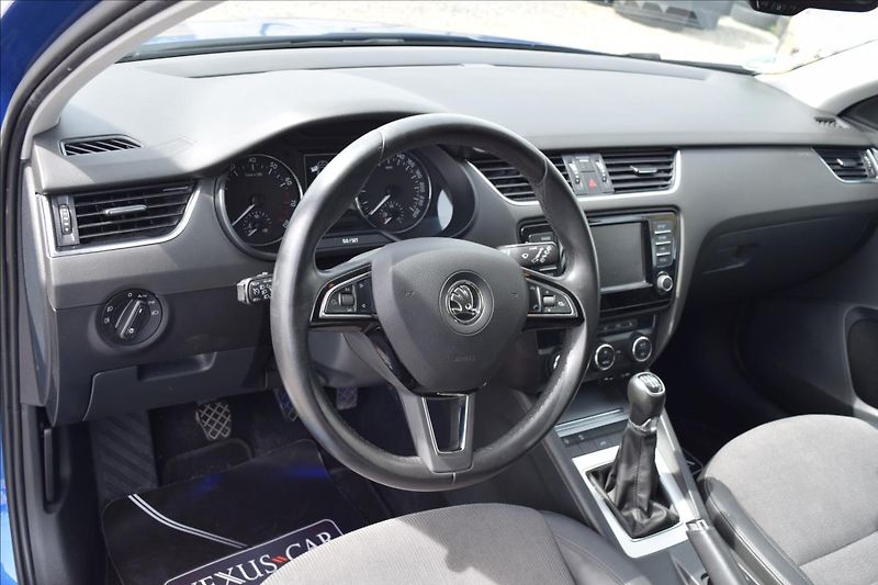 Škoda Octavia 1,4 TSI 110KW NÍZKÉ KM XENONY - fotka 16 z 51