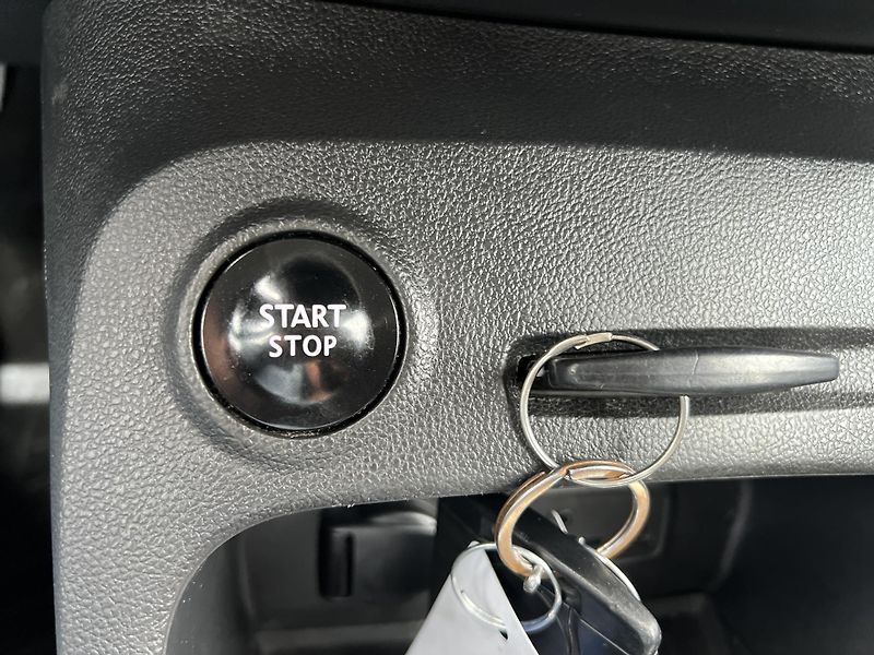 Renault Captur 1.2TCe KOUPENO V ČR 1.MAJ. - fotka 21 z 43