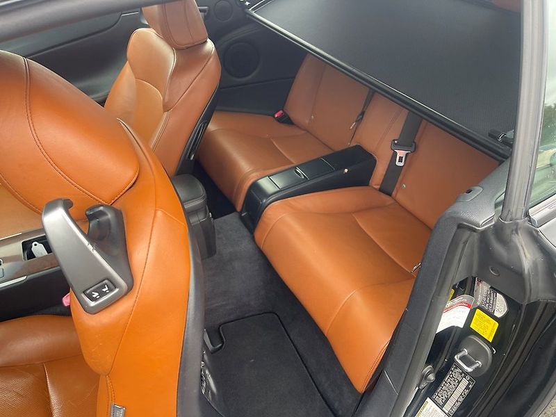 Lexus IS 250 2.5i Automat, STK 07/2028 - fotka 11 z 31