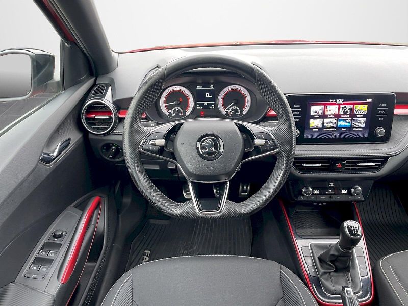 Škoda Fabia (2023) 1.0 TSI 81kW Monte Carlo - fotka 6 z 33