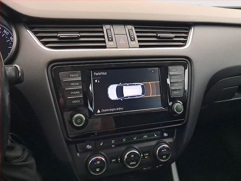 Škoda Octavia (2016) Style 2.0 TDI 4x4, 4X4, Navi - fotka 16 z 22