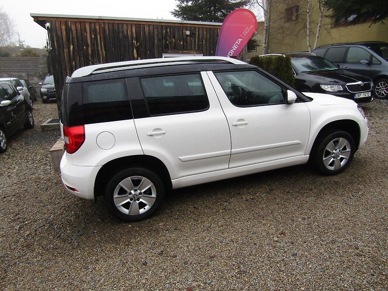 Škoda Yeti (2014) 1.6 TDI 77kW DSG BEZ KOROZE - fotka 10 z 39