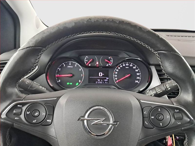 Opel Crossland X (2018) 1.2, Tempomat, Park. senzory - fotka 16 z 16