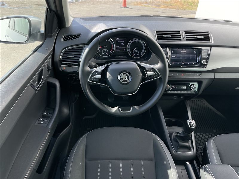 Škoda Fabia 1,0 TSI Combi Style Plus ACC - fotka 7 z 23