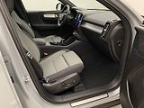 Volvo XC40 (2026) B3 AUT DARK PLUS - náhled 28