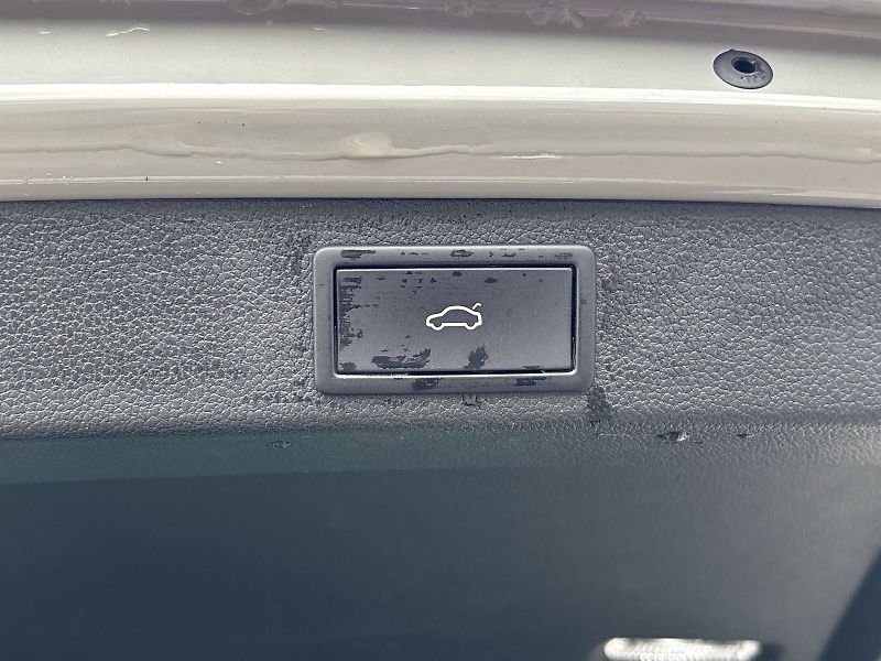 Škoda Superb (2023) Combi 2.0 TDI DSG Sportline - fotka 29 z 33