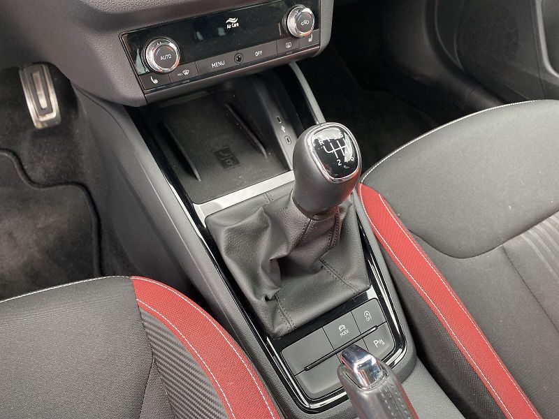 Škoda Kamiq (2022) 1.0 TSI Monte Carlo - fotka 26 z 36