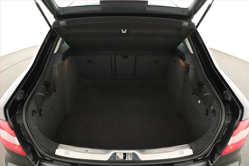 Škoda Superb (2010) 1.4 TSI, Tempomat - fotka 10 z 16