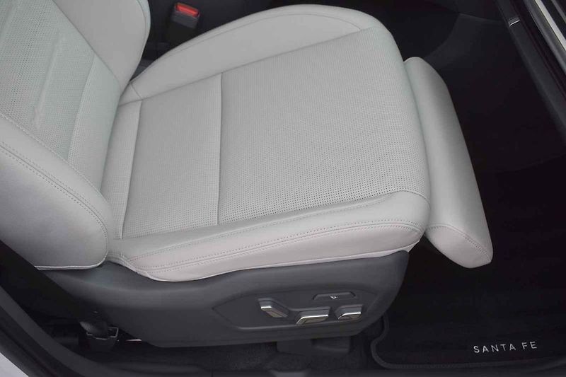 Nové Hyundai Santa Fe je snadno rozpoznatelné auto