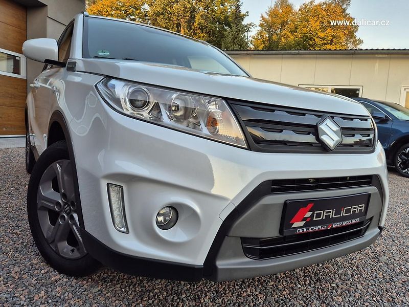 Suzuki Vitara (2016) 1.6VVT 88KW Automat COMFORT - fotka 6 z 52