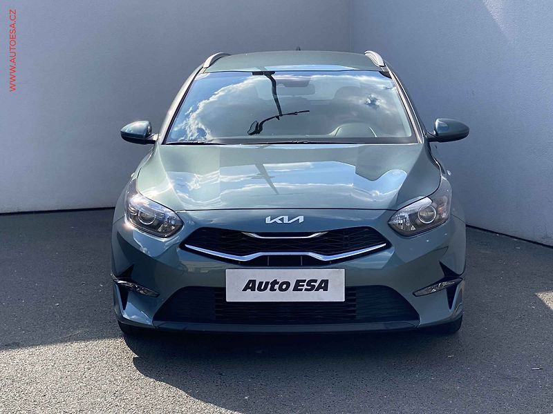 Kia Ceed (2022) 1.0 T-GDi SW, 1.maj,ČR, Spin - fotka 2 z 18