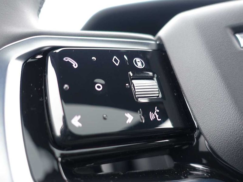 Land Rover Discovery Sport 1,5 R-Dynamic SE P300e - fotka 21 z 42