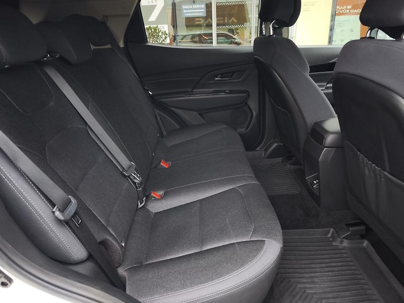 SsangYong Korando 2023 ČR 1.5 T-GDI 4x4  - fotka 22 z 35