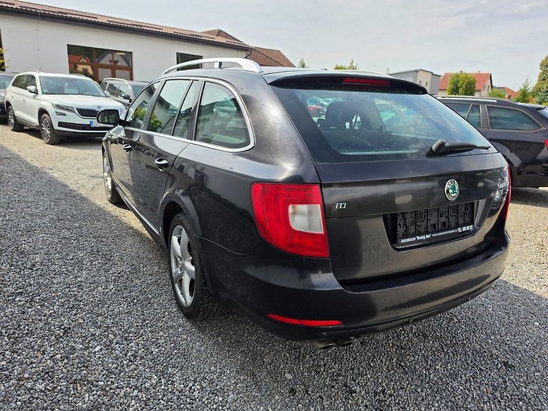 Škoda Superb (2011) 2.0 TDI Serviska Rozvody - fotka 5 z 27