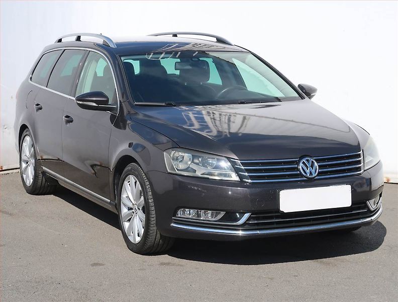 Volkswagen Passat (2011) Highline 1.6 TDI, Serv.kniha - fotografie inzerátu