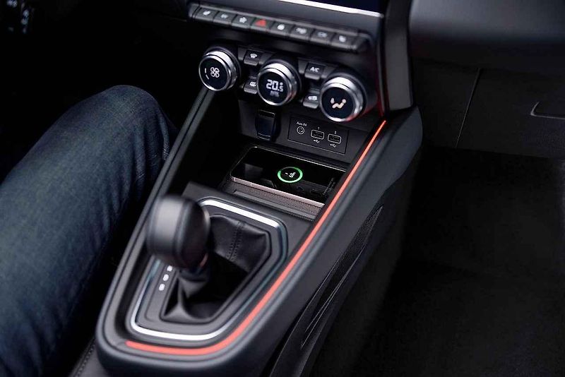Nová generace Coltu má stále pod kapotou benzinové motory