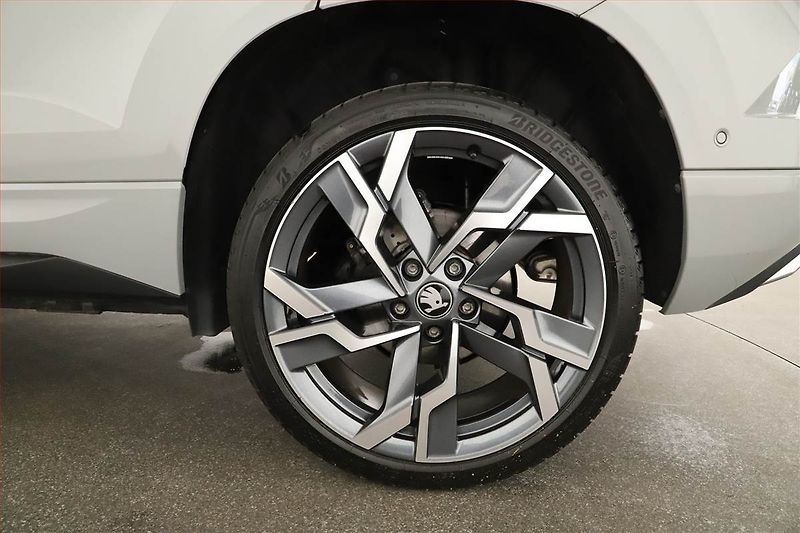 Škoda Karoq (2025) 1.5 TSI - fotka 12 z 19