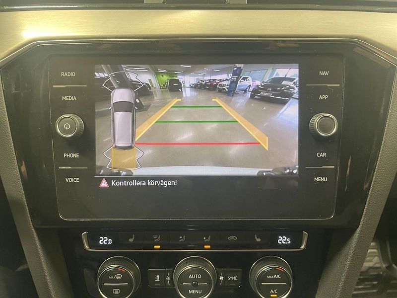 Volkswagen Passat TDI 4M R-Line Matrix NezT Taž - fotka 17 z 22
