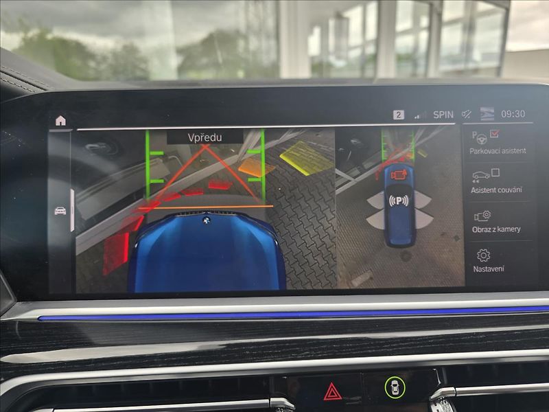 BMW X7 4,4 i 7MÍST TOP KOMPLET VÝBAVA - fotka 27 z 37
